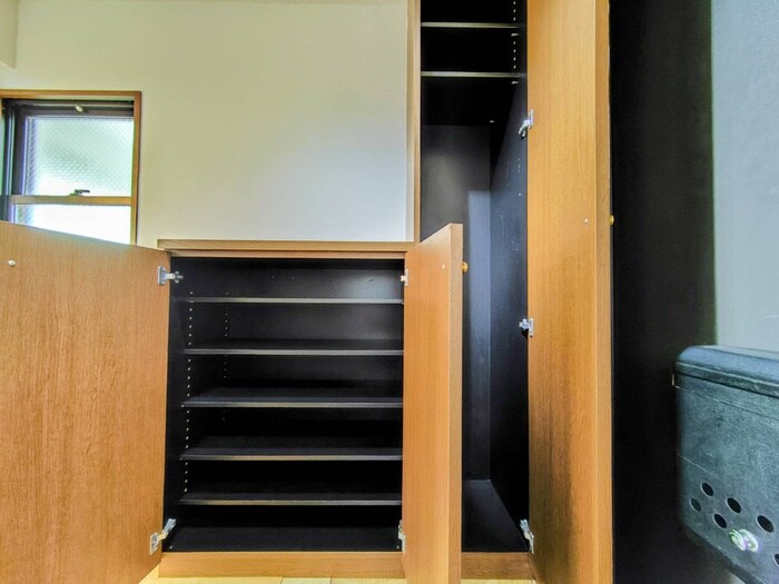 物件内観写真18　(靴箱)