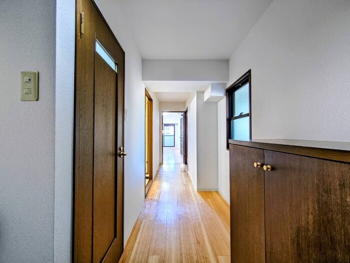 物件内観写真19　(廊下)