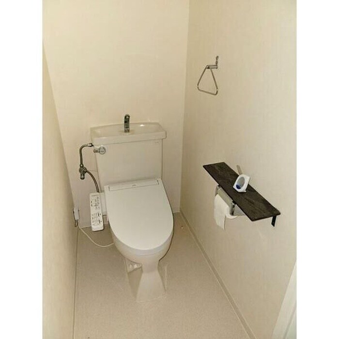 物件内観写真5　(トイレ)