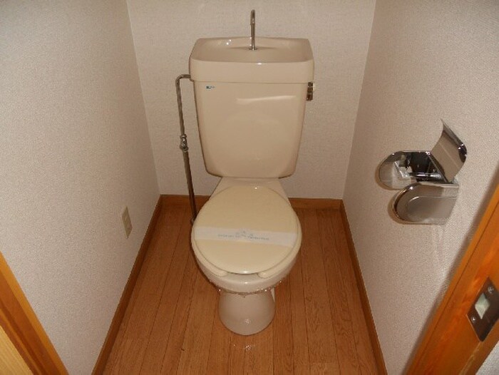 物件内観写真15　(トイレ)