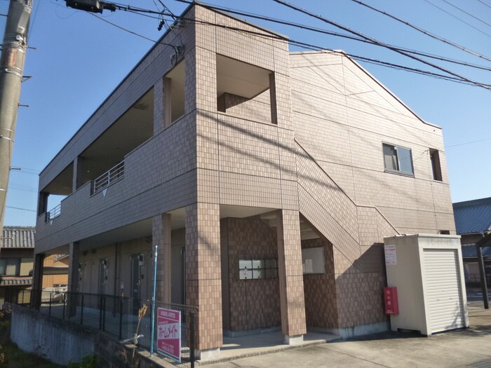 物件外観写真2　(外観写真)