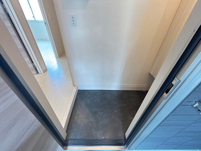 物件内観写真14　(玄関)