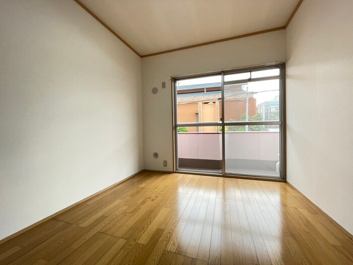 物件内観写真10　(居室)