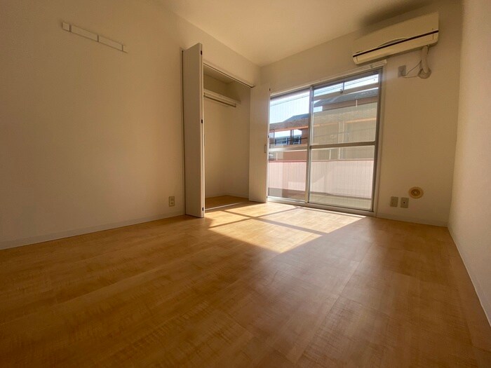 物件内観写真11　(居室)