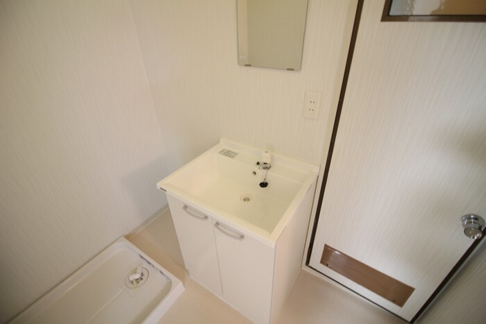 物件内観写真8　(洗面)