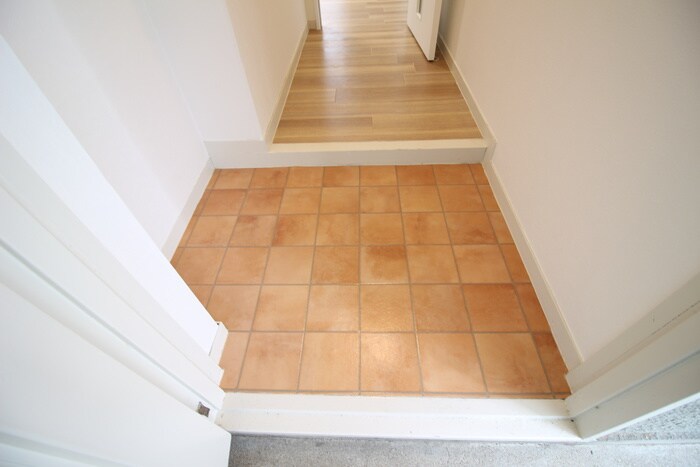 物件内観写真14　(玄関)