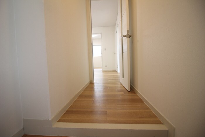 物件内観写真15　(廊下)