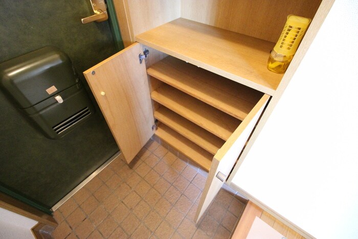 物件内観写真16　(靴箱)