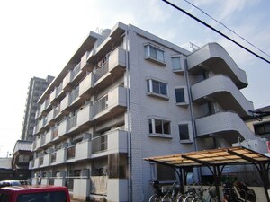 カサドフェリーヌ外観写真