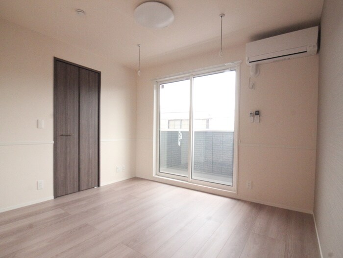 物件内観写真9　(居室)