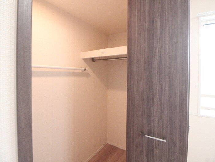 物件内観写真10　(収納)