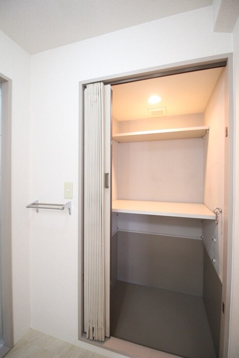 物件内観写真14　(収納)