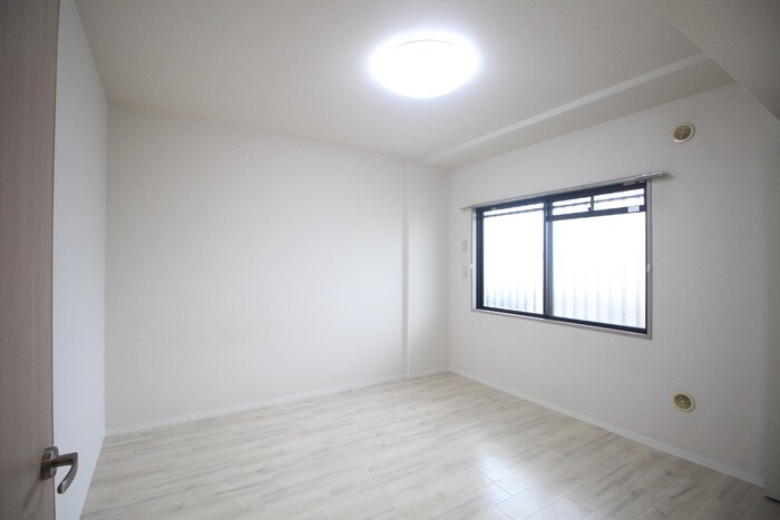 物件内観写真18　(居室)