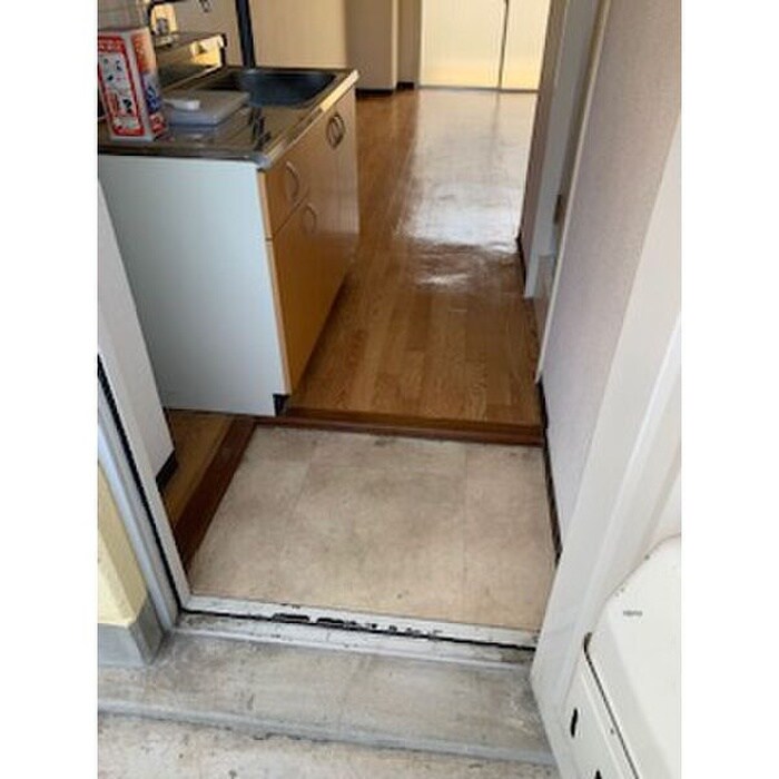 物件内観写真13　(玄関)