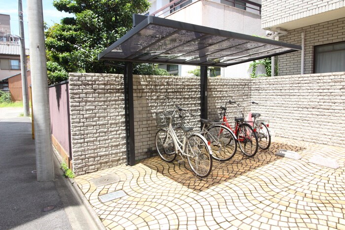 物件外観写真3　(駐輪場)
