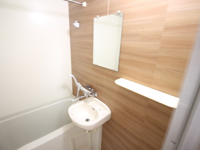 物件内観写真12　(洗面)