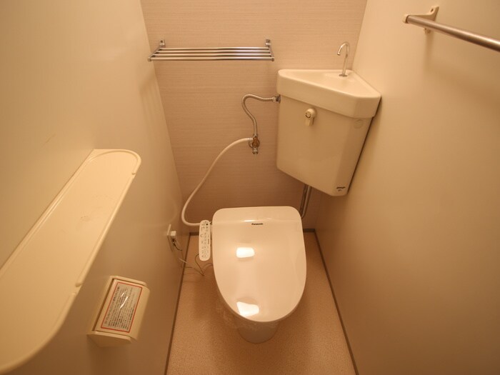 物件内観写真14　(トイレ)