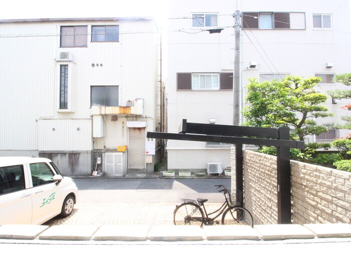 物件内観写真21　(室内からの展望)