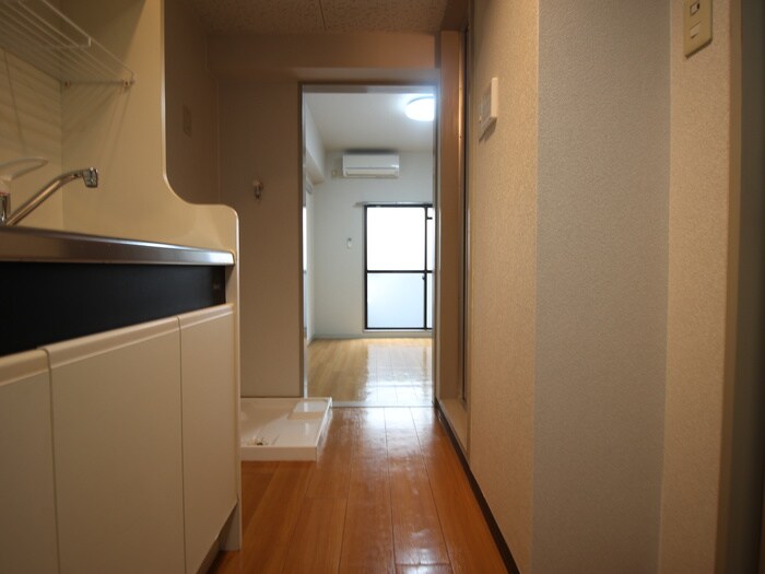 物件内観写真22　(廊下)