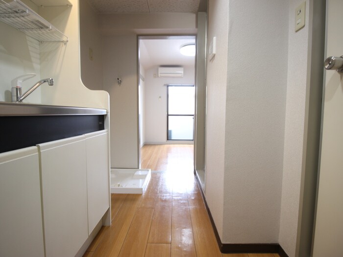 物件内観写真22　(廊下)