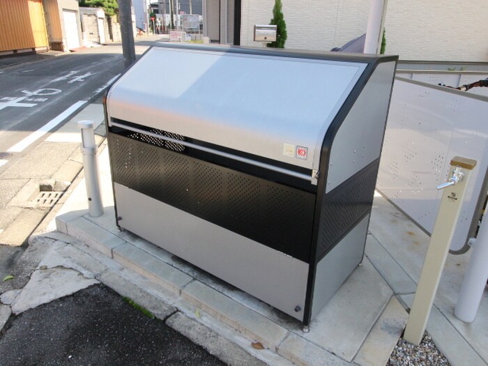 物件外観写真5　(建物設備)