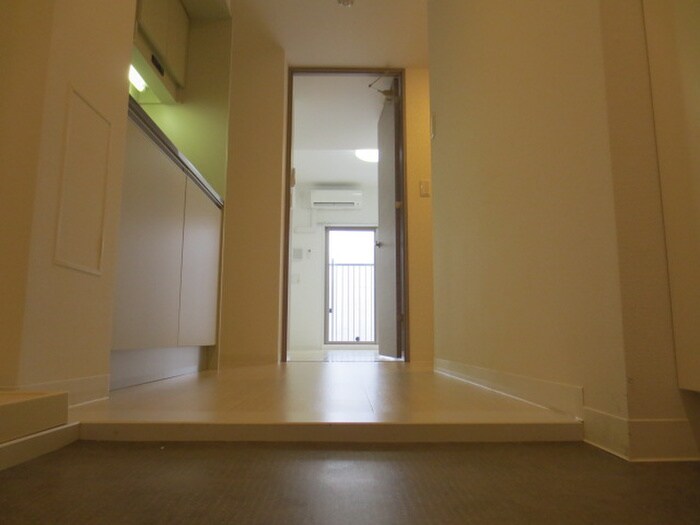 物件内観写真7　(玄関)