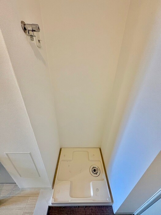 物件内観写真13　(洗濯機置場)