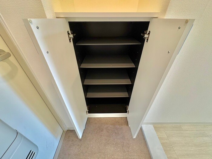 物件内観写真16　(靴箱)