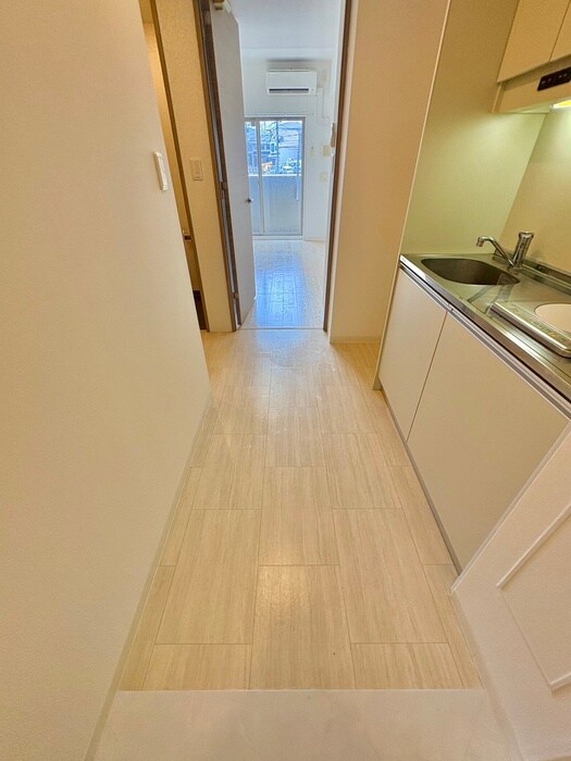 物件内観写真18　(廊下)
