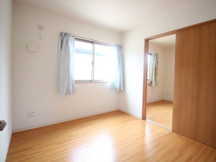 物件内観写真11　(居室)