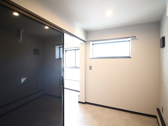 物件内観写真9　(居室)