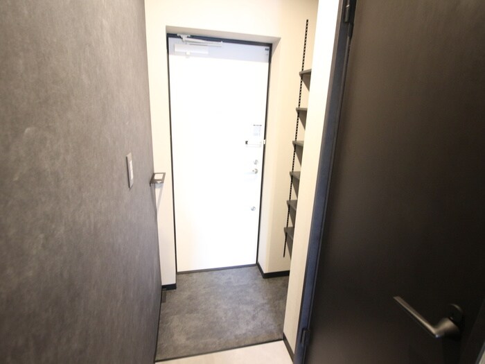 物件内観写真15　(玄関)