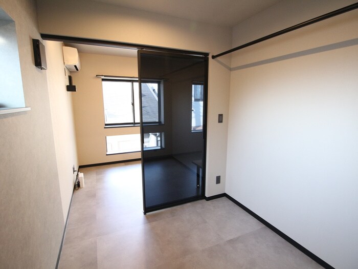 物件内観写真18　(居室)