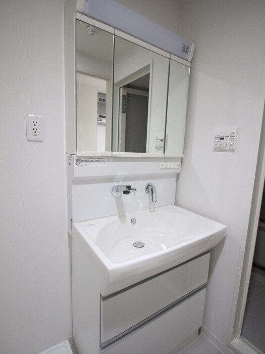 物件内観写真12　(洗面)