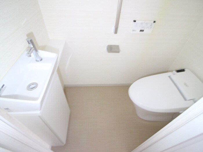 物件内観写真9　(トイレ)