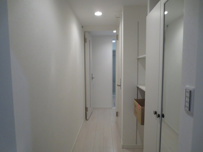物件内観写真5　(廊下)