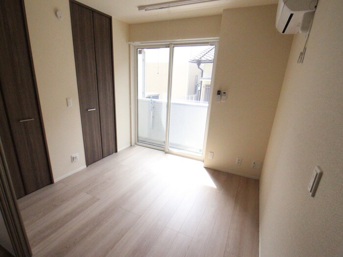 物件内観写真8　(居室)