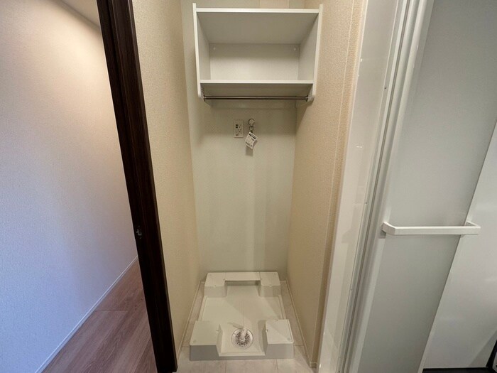 物件内観写真13　(洗濯機置場)