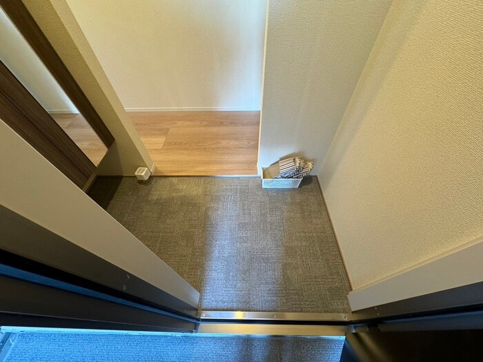 物件内観写真15　(玄関)
