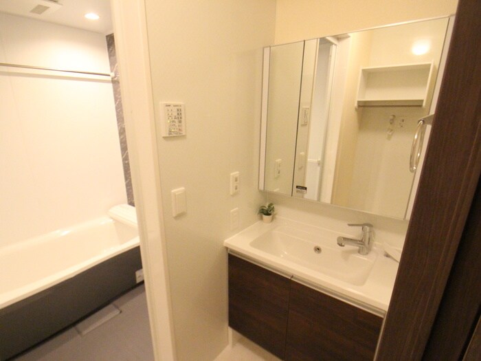 物件内観写真16　(洗面)