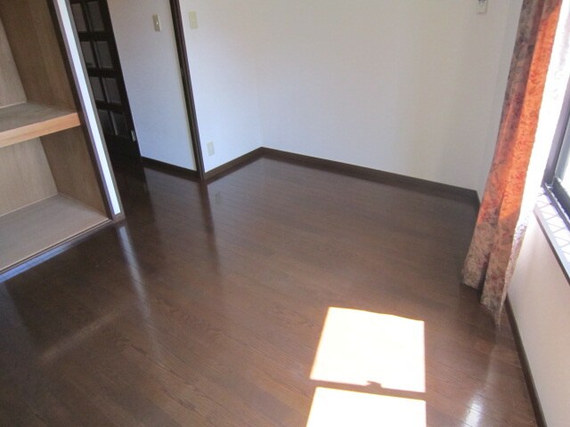 物件内観写真11　(居室)