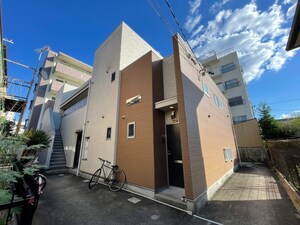 コーチ上飯田外観写真