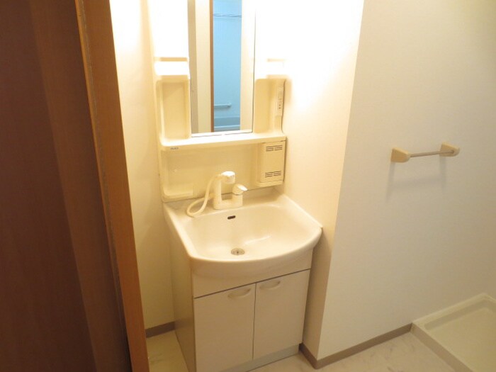 物件内観写真9　(洗面)