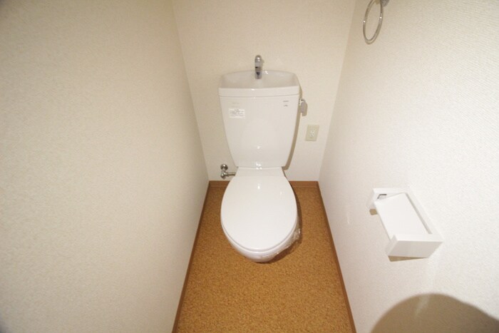 物件内観写真14　(トイレ)