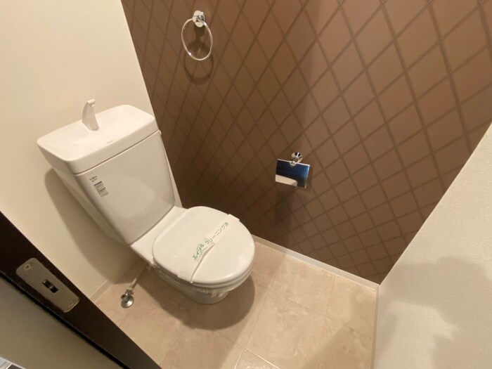 物件内観写真14　(トイレ)