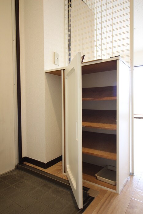 物件内観写真5　(靴箱)