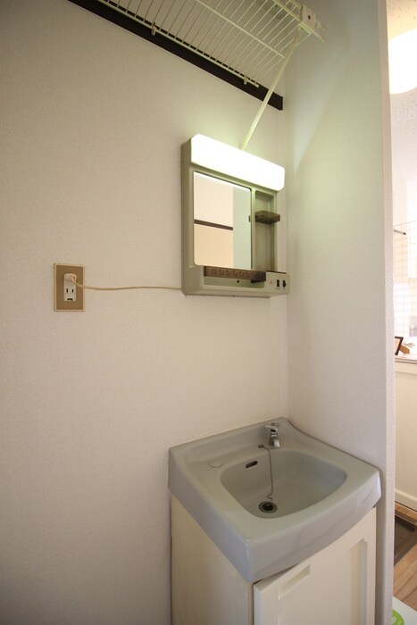 物件内観写真8　(洗面)