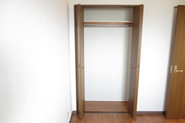 物件内観写真5　(収納)
