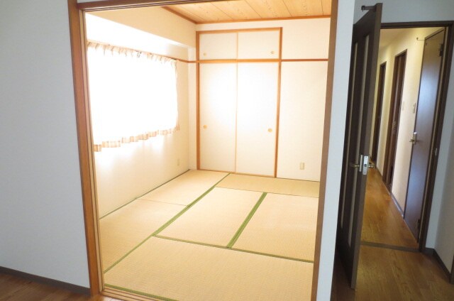 物件内観写真9　(居室)