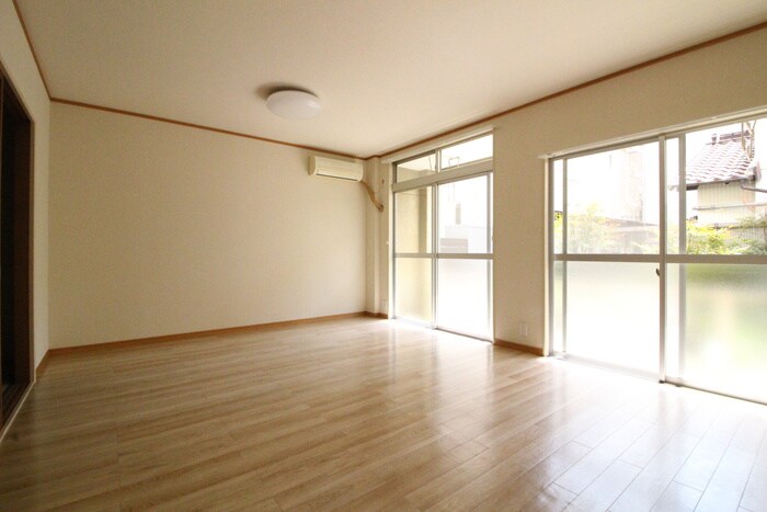 物件内観写真21　(居室)